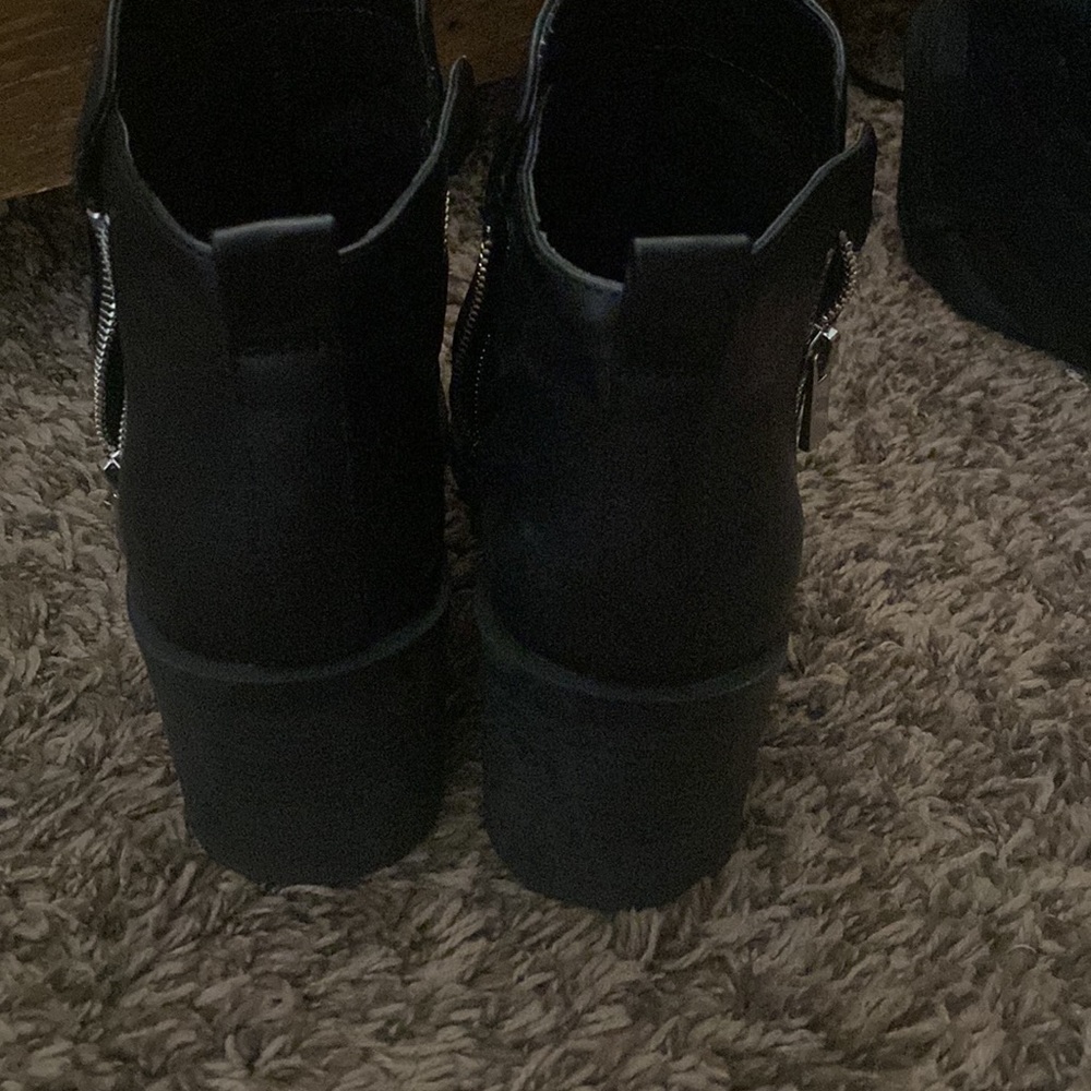 BCBG boots - Picture 4 of 6